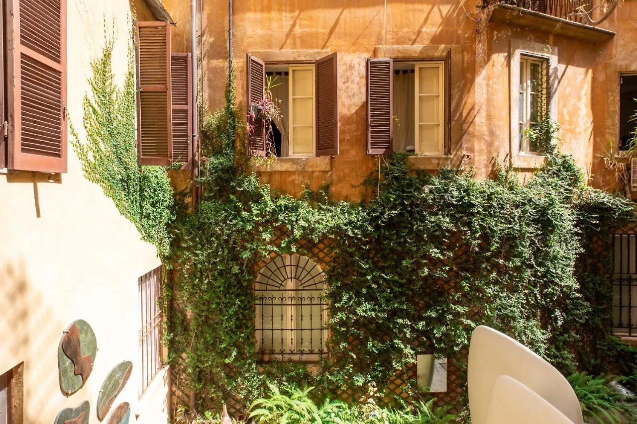 Iflat Red Roman Apartament